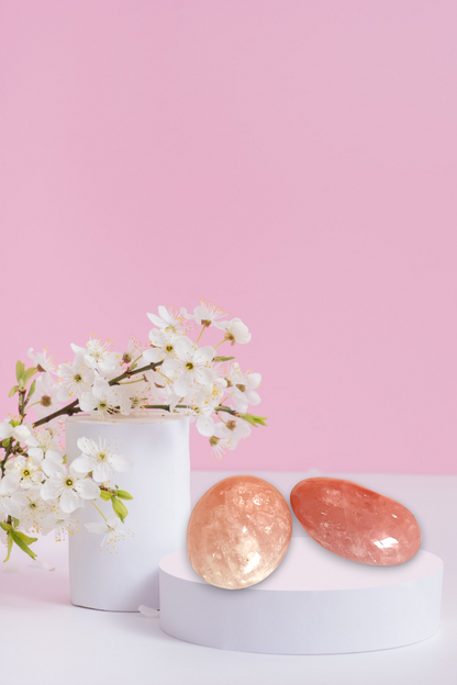 Rose quartz palm stone