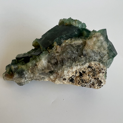 Green Fluorite cluster •Focus •Creativity •Balance •Growth •Healing