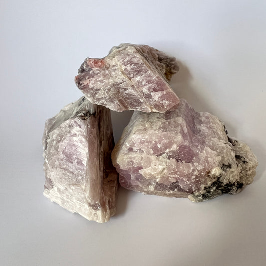 Kunzite rough Medium