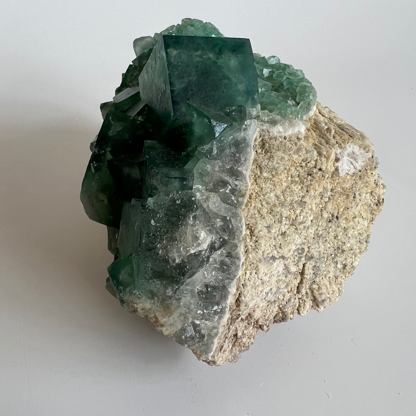 Green Fluorite cluster •Focus •Creativity •Balance •Growth •Healing